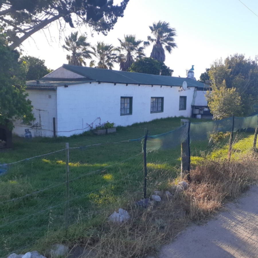 16 Bedroom Property for Sale in Trekoskraal Western Cape